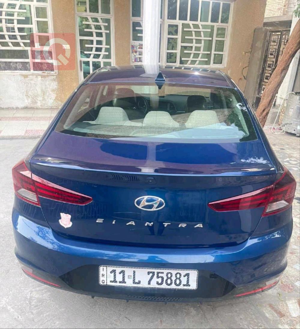 هیوندای ئەلەنترا